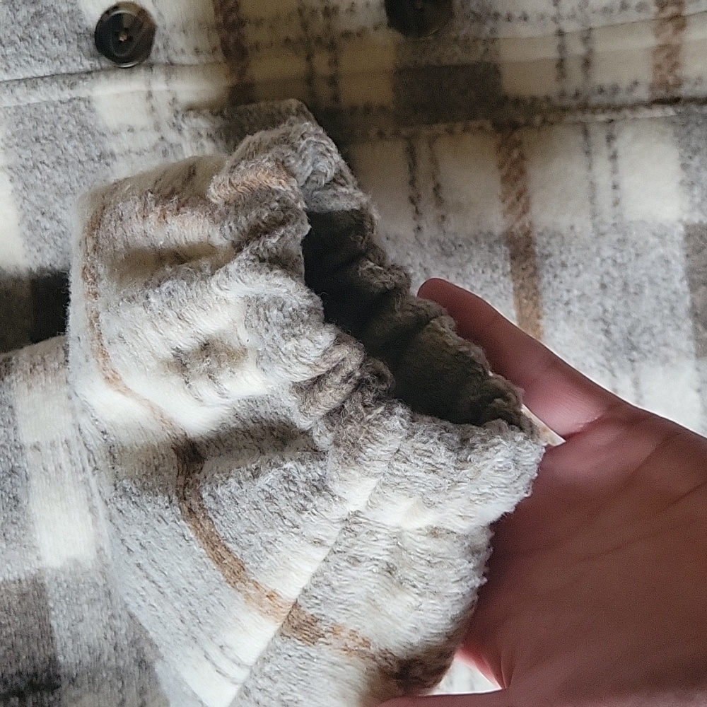 Universal Thread Oversized Shacket Medium - image 6